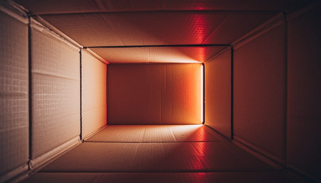 ダンボールで自作する場合の注意点 | 酸欠や熱中症のリスク