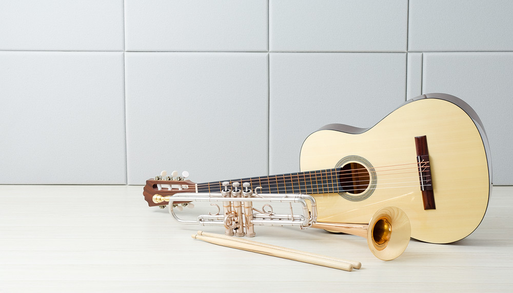 だんぼっちで楽器は使える？ギター・管楽器・ドラム別に解説：アイキャッチ